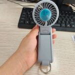 冷却プレート付  小型扇風機  4段階風量 携帯扇風機 スマホスタンド機能 1200mAh内臓バッテリー ミニ扇風機 ハンディファン 携帯扇風機 風量調節 熱中症対策 全4色 SKU:IPC03132025049 - Image 8
