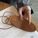 眼鏡ホルダー 合成革製グラスホルダー メガネホルダー サングラスホルダー 眼鏡 全2色 SKU:IPC03252025016 - Image 7