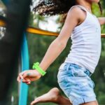 Airtag用 アップル エアタグ ケース シリコンバンド Apple AirTag ケース Apple AirTag カバー幼児 子供向け 保護ケース アップル エアタグ用の紛失防止 Airtagアクセサリー 全8色 SKU:IPC06082024022 - Image 16