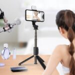三脚付き自撮り棒 Q03s  スマホスタンド   補光ライト付き 三脚ホルダー スマホ用クリップ スマートフォンホルダー 700mmまで伸びる  リモコン付き  全2色 SKU:IPC09102024026 - Image 8