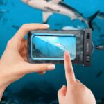 防水ポーチ スマホ防水 ケース  IPX8防水規格 PVC製 携帯防水ケース 完全防水ケース 6.8インチまで対応可能 スマホ防水袋 黒色 SKU:IPC10112024019 - 画像 (4)