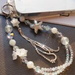 かわいい キラキラ 手首 ハンドストラップ 携帯ストラップ キラキラ キーホルダー スマホストラップ 女子 短い 可愛い スマホ スマホストラップ リストストラップ 全2色 SKU: AC04302025127 - Image 3