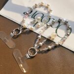 かわいい キラキラ 手首 ハンドストラップ 携帯ストラップ  キラキラ キーホルダー スマホストラップ  女子 短い 可愛い スマホ スマホストラップ   リストストラップ 全4色 SKU:AC04302025240 - Image 7