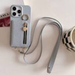 iPhone 17 手帳型ケース ストラップ付属