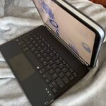 iPad Air7(M3) 13inch 2025 用ワイヤレス bluetooth キーボード タッチパッド マジックキーボード 磁力吸着 カバー 磁気吸着 タッチパネル搭載 マルチタッチ iPad Air7(M3) 11寸 2025 Bluetoothキーボード