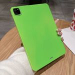 アイパッド ケース シリコン素材 背面型ケース iPad ケース iPad 第11世代 A16 対応ケース