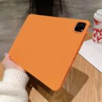 アイパッド ケース シリコン素材 背面型ケース iPad ケース iPad 第11世代 A16 対応ケース