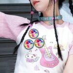 電子缶バッジ Tk26 動く電子バッジ カスタマイズバッジ 動画/GIFバッジ オリジナルバッジ 交換可能バッジ スタンド機能 アプリ操作で簡単に切替可能 全3色 SKU:AC01122026016 - Image 3