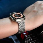 アップルウォッチ42/44/45/49mm 高級 ステンレス製 交換用バンド マグネット アップルウォッチ バンド Apple watch series8 /7/ 6/ 5