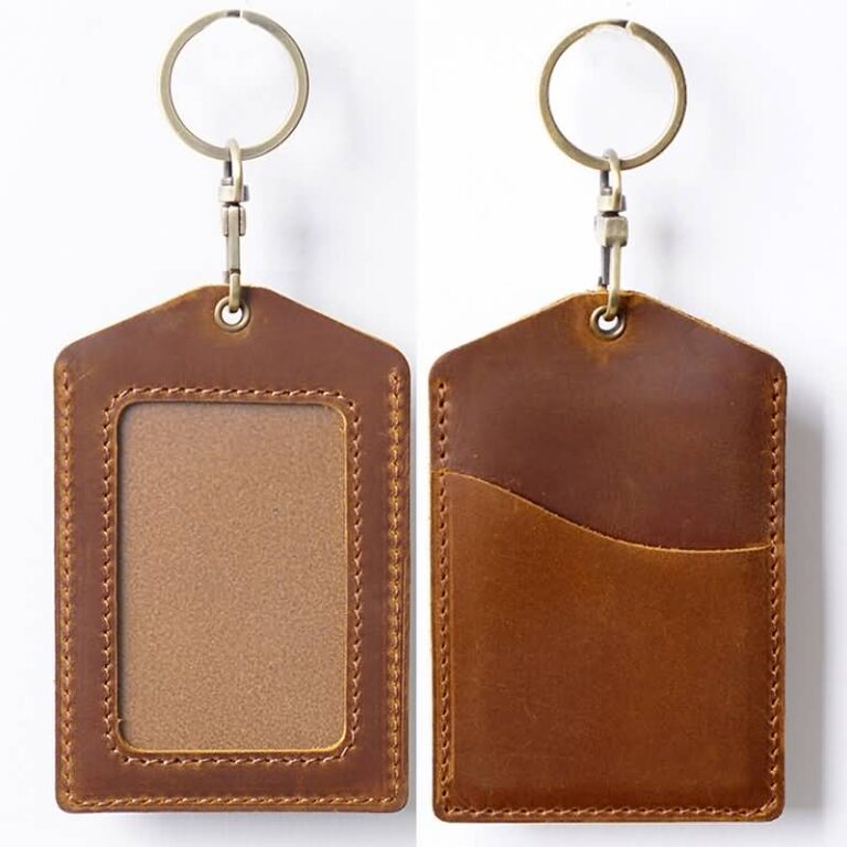 IDカードホルダー 社員証ケース ネームバッジ パスケース 定期入れ 小銭入れ カラビナ 本革 ICカード 定期券 社員証