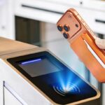 iPhone・スマホ 通用Magsafe対応ケース 強力磁 ケース 角度調節可能 折れ畳式 カード収納可能 ケース
